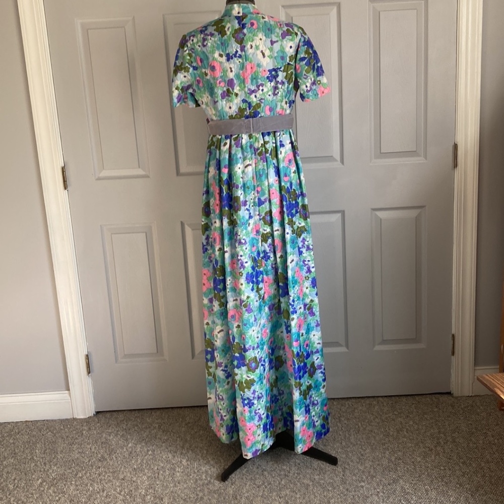 VINTAGE: BEAUTIFUL  FLOOR LENGTH DRESS